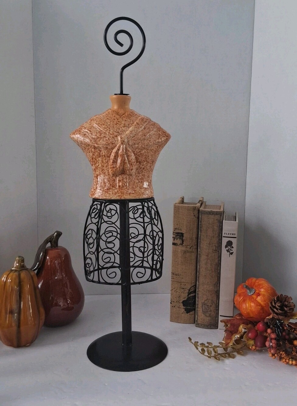 VTG Style Ceramic Mannequin Form Home Decor/Jewelry Stand; Metal Filigree Skirt